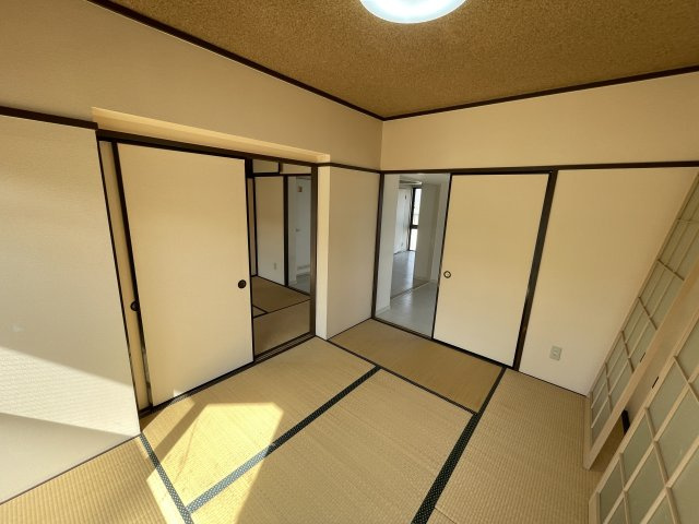 ピュアライフ長草A棟の和室