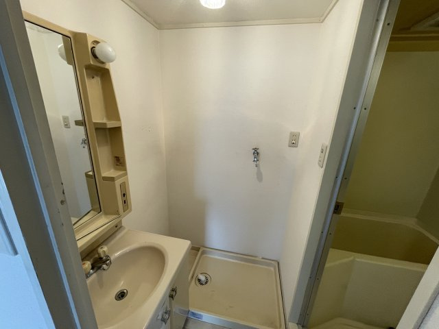 ピュアライフ長草A棟の洗面所