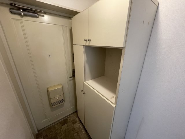 ピュアライフ長草A棟の玄関