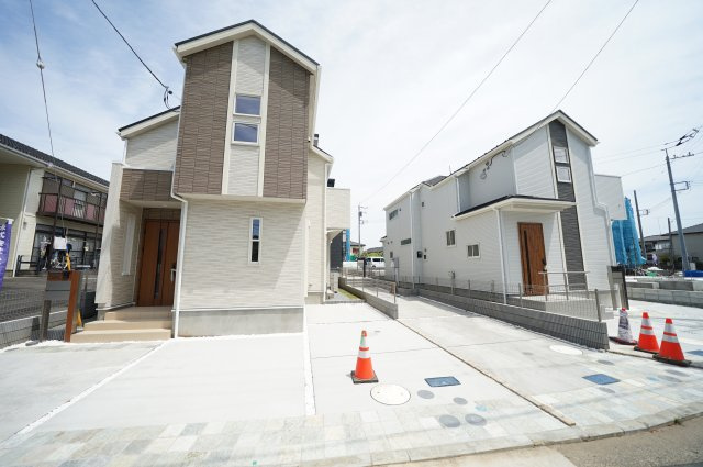 “街ごと新しくなる”全22棟分譲｜北新｜平坦地×駐車2台×開放感ある吹抜けの新築戸建★仲介手数料無料★