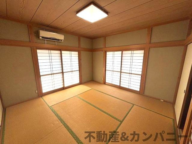砥部町の中古のおうち　伊予郡砥部町中古戸建の和室|柔らかい畳が心地よい和室