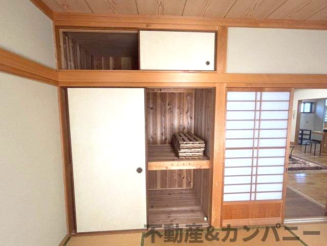 砥部町の中古のおうち　伊予郡砥部町中古戸建の収納|お布団などを収納できます