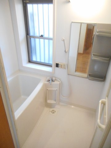 日々の疲れを癒すお風呂付です