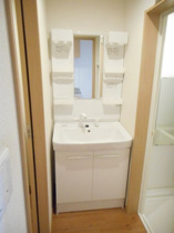 独立洗面台、朝の身支度には欠かせません