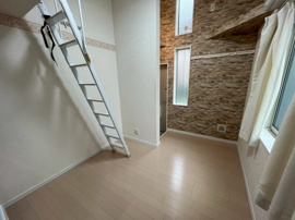 こちらのリビングで趣味の時間をお楽しみください