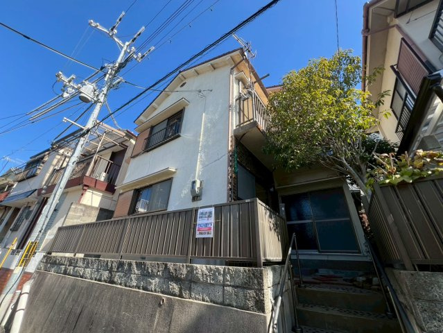 山手5丁目戸建の外観