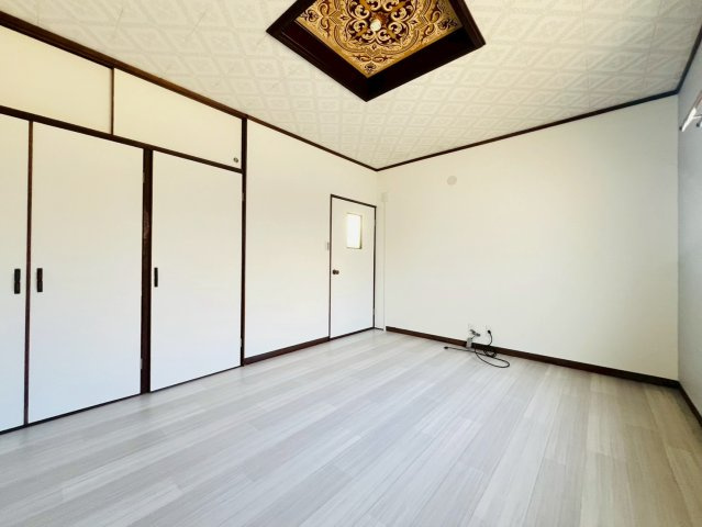 山手5丁目戸建の居間・リビング