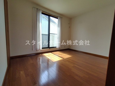 【居間・リビング】 | メゾン・ド・ベール | 別部屋写真です。