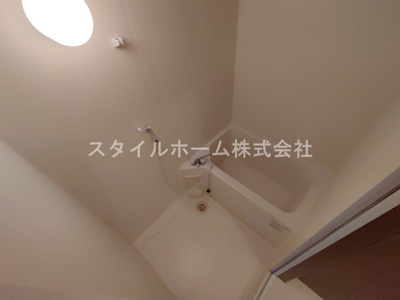 【浴室】 | メゾン・ド・ベール | 別部屋写真です。