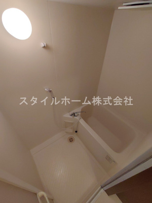 【浴室】 | メゾン・ド・ベール | 別部屋写真です。