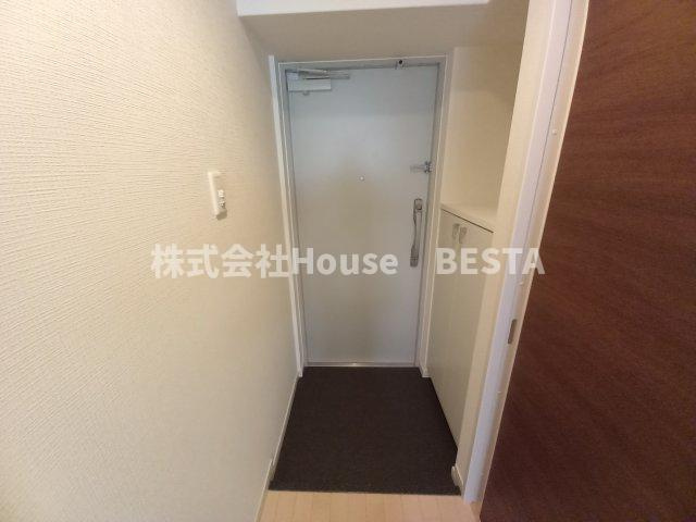 エスタンシア元町の玄関