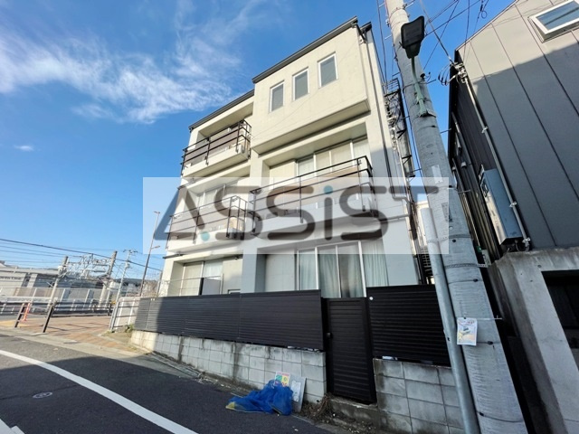 シンコウハイツのエントランス