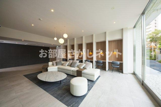 リビオメゾン南砂町【おとり物件なし】#学生・社会人にオススメ！初期費用分割払いOK！のロビー|１Ｆ部分は共用のワークスペースとして利用可能！（無料Ｗｉ－Ｆｉ）