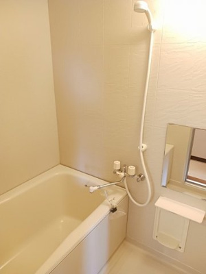 【浴室】 | パティオ喜多山Ｃ | 日々の暮らしに欠かせないお風呂です