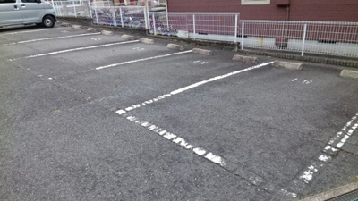 【駐車場】 | パティオ喜多山Ｃ | 駐車場に車を止められます