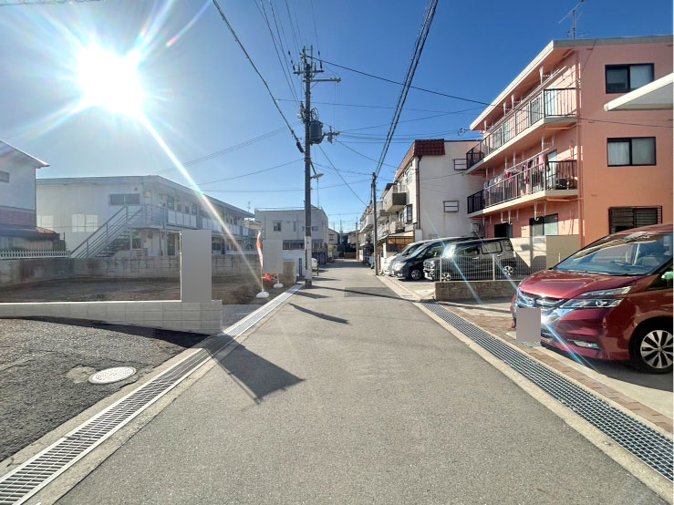 尼崎市東園田町3丁目建築条件無し売土地の前面道路含む現地写真|前面道路は北側5.0ｍ公道です。