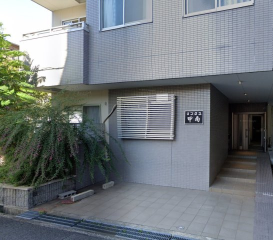 リンクス甲南のエントランス