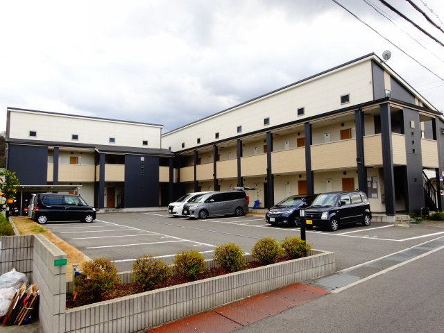 フローラ河内長野の外観