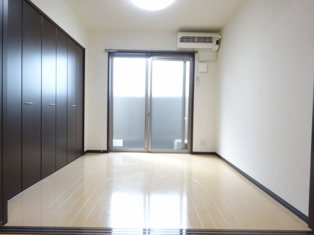 フローラ河内長野の寝室|同物件別部屋イメージ写真