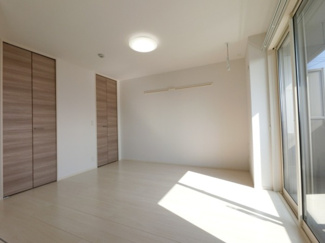 【洋室】 | オ・ソレイユ