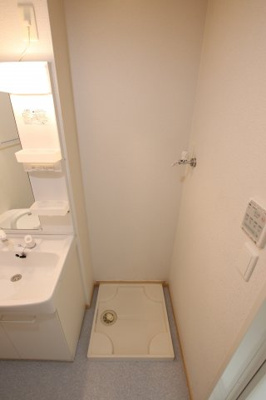 【設備】 | ハウゼグランツA | 室内洗濯機置き場