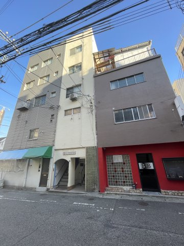 サンビルダー湊川の外観