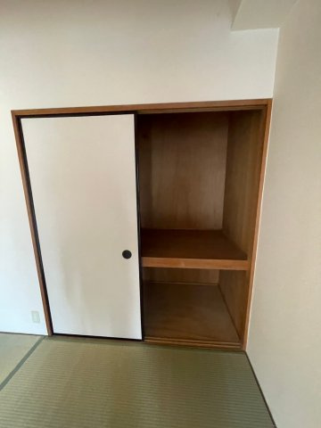 エレガンテ本山の収納
