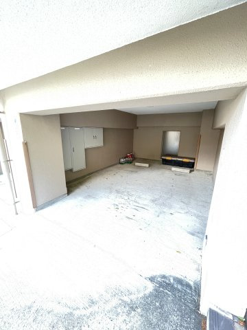 ロイヤルコート六甲桜ヶ丘の駐車場