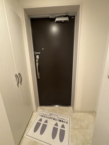 レジデンス神戸大倉山グルーブの玄関