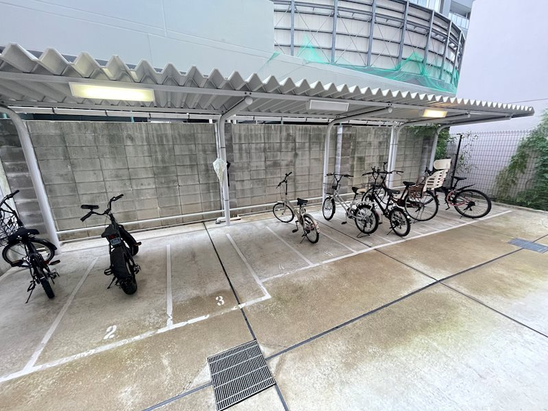 アーベル更紗北堀江の駐車場