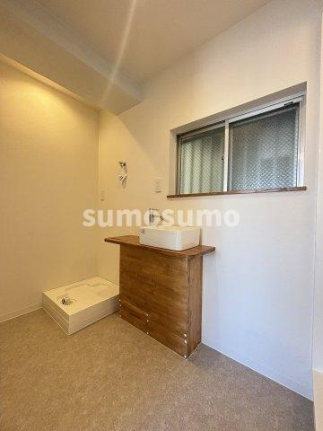 花園住宅の洗面所