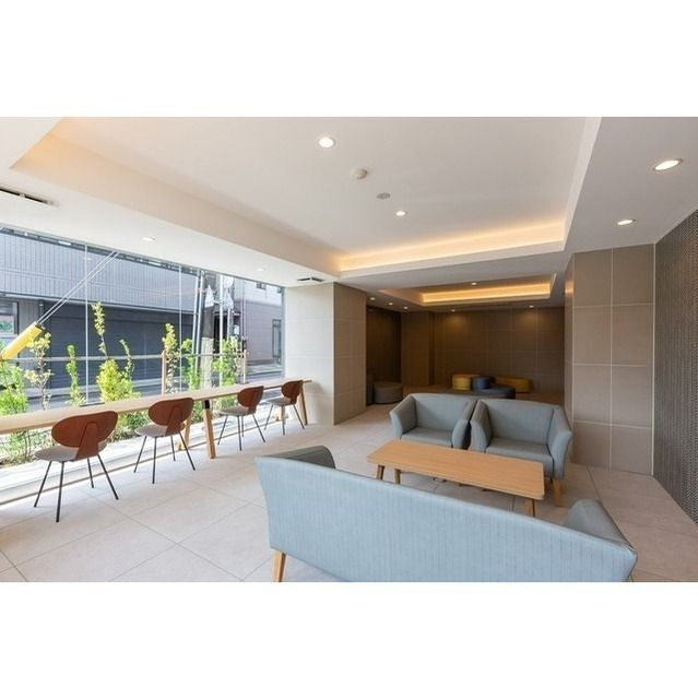 コンフォリア・リヴ西葛西のロビー