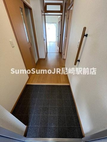 URパークタウン西武庫　7号棟の玄関|落ち着いた玄関です