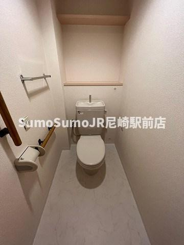 URパークタウン西武庫　7号棟のトイレ|ゆったりとした空間のトイレです