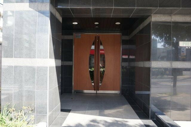 プレステージ綾瀬のエントランス