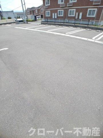 ラブ・ラ・ドールＡの駐車場