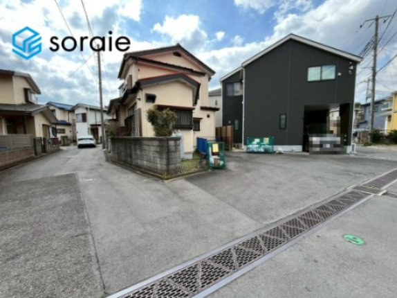 入間市高倉　中古戸建の前面道路含む現地写真|4月6日撮影