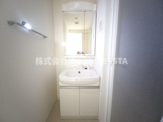 アドバンス神戸アルティスの独立洗面台