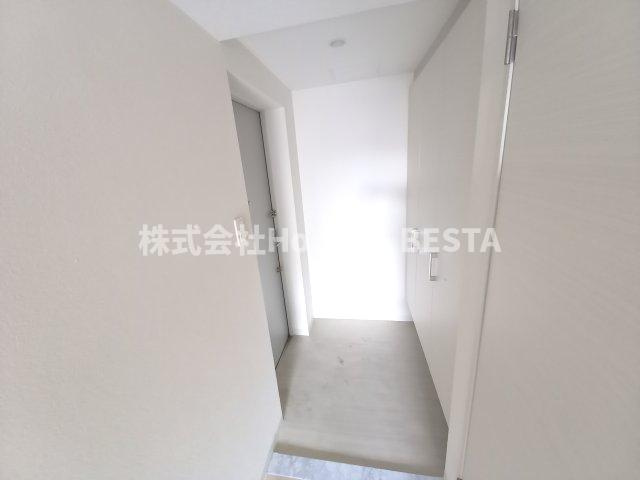 アドバンス神戸アルティスの玄関