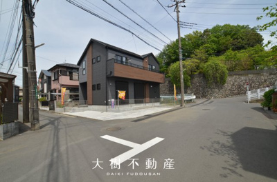 【前面道路含む現地写真】 | 座間市入谷東4丁目  新築戸建て　全１棟【仲介手数料無料】