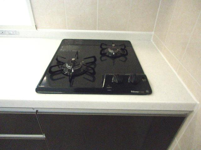 ヴァンベール須走のキッチン|ビルトインコンロ