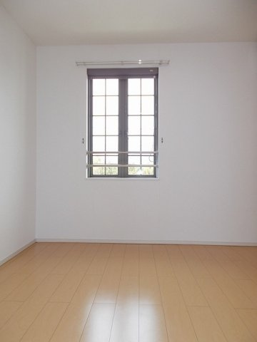 サン・イーストの洋室