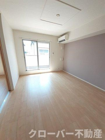 レジデンス昭和町Ⅲの居間・リビング