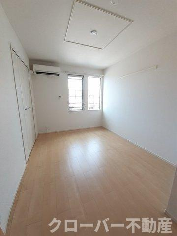 レジデンス昭和町Ⅲの居間・リビング