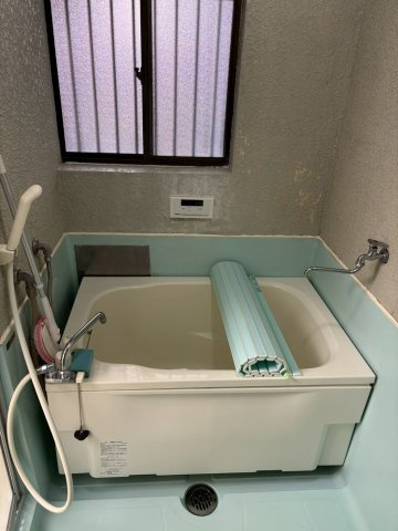 サンホワイトの浴室|コンパクトで使いやすいお風呂です