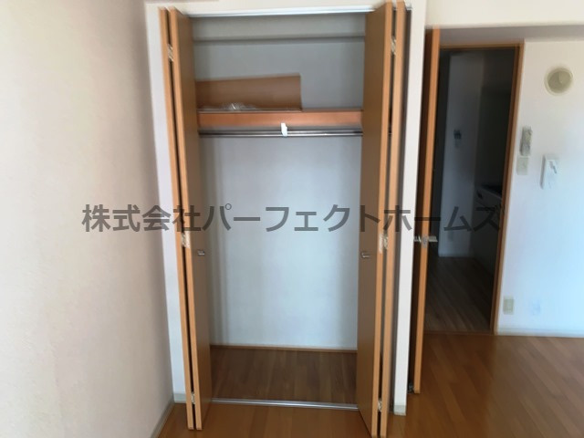 イーウエストの収納|たっぷりとした収納スペースです