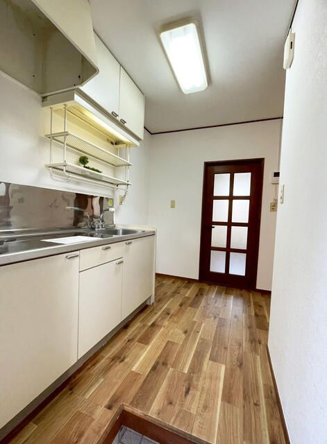 リバティワカミヤの玄関