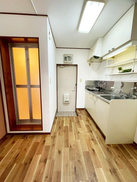 リバティワカミヤの玄関