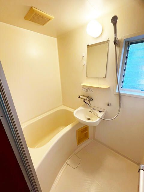 リバティワカミヤの浴室