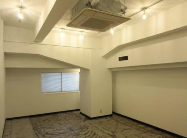 大阪市中央区南本町２丁目の事務所の内装